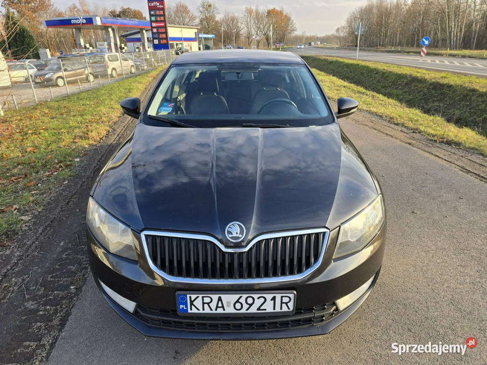 koda Octavia Salon Benzyna 2 właściciel III 2013 1395cm3 Karczew