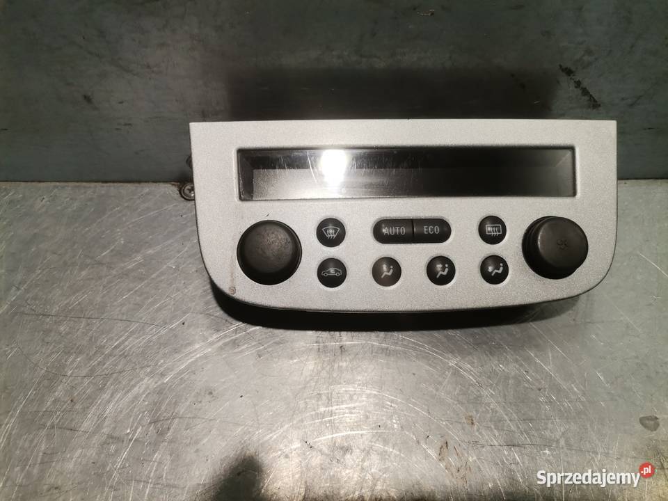 OPEL CORSA C PANEL NAWIEWU 13123400 Rok produkcji 2005 małopolskie Nowy Sącz