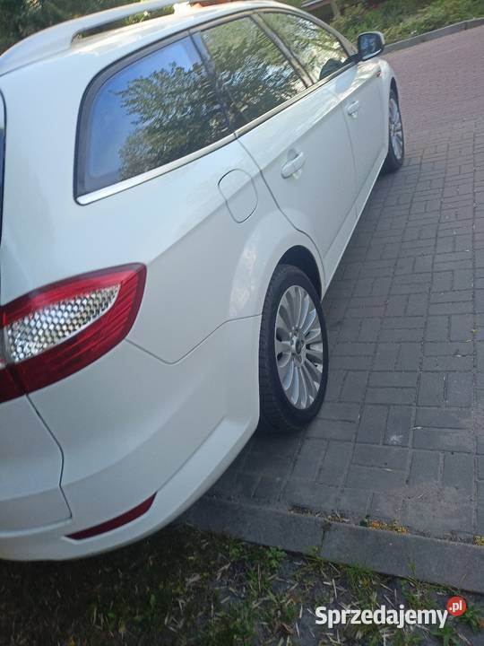 Sprzedam Forda Mondeo Mk4 20 Benzyna garażowany Dąbrowice