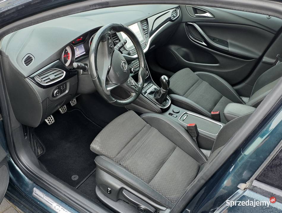 Opel Astra Sports Tourer 14 Turbo benzyna PEŁNE