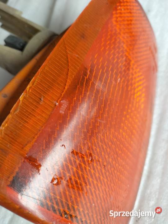 Kierunkowskaz prawy żółty Opel kadet E