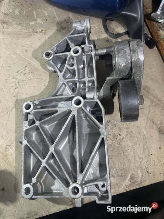 Podstawa łapa alternatora Vw audi seat skoda 20 osobowe Kęty