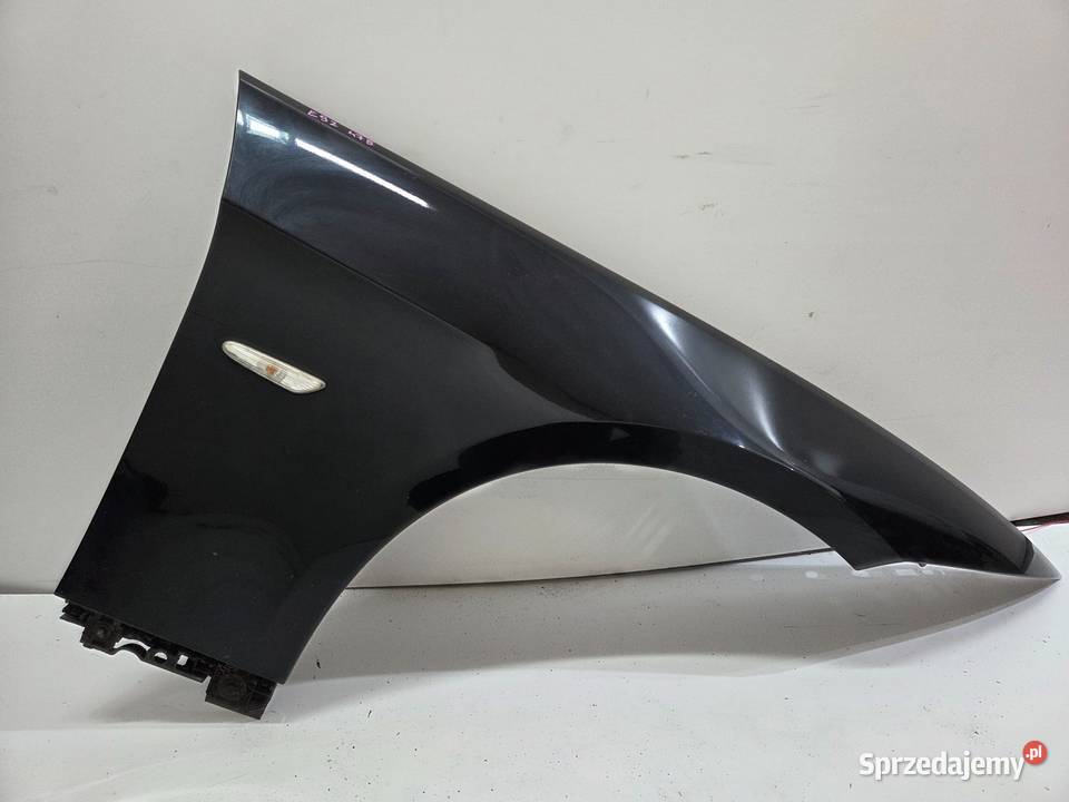 BŁOTNIK PRAWY PRZEDNI BMW E92 475 BLACK SAPPHIRE Strzyżewice sprzedam