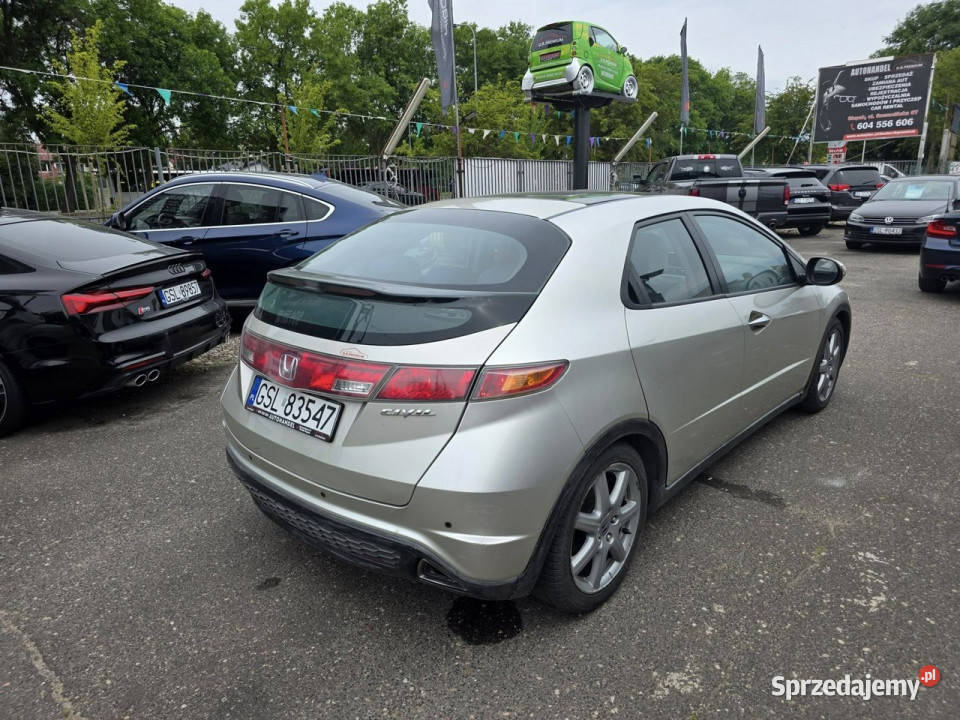 Honda Civic 18 Benzyna LPG 140 Klimatyzacja kurtyny powietrzne Słupsk