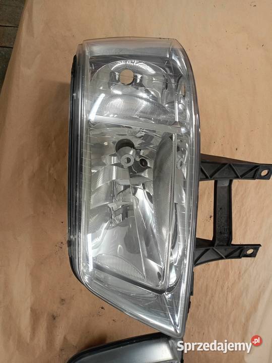 Lampa przód VW T5 osobowe Gorzów Śląski