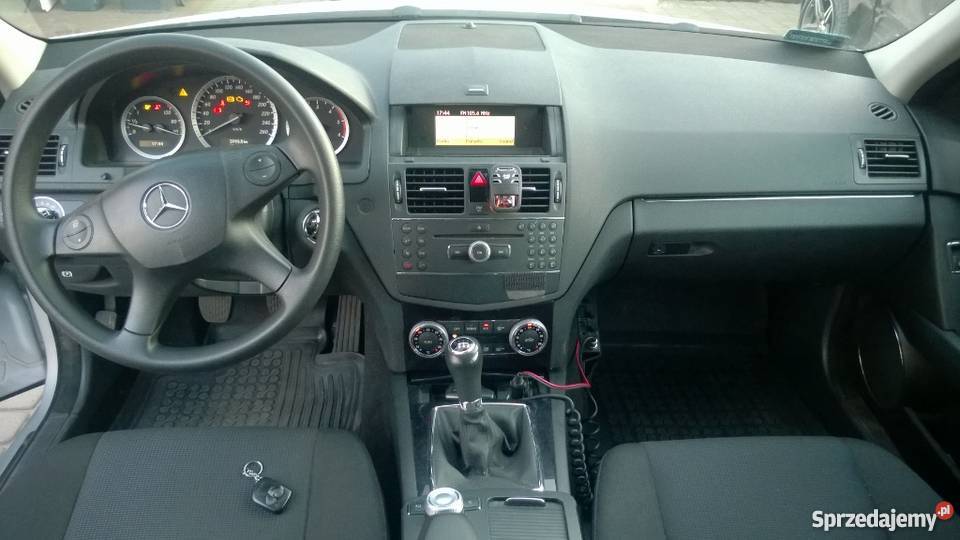 MercedesBenz Klasa C W204 Classic Combi Manual srebrny Warszawa