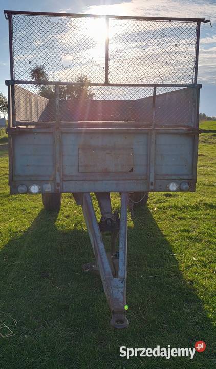 Rozrzutnik obornika jednoosiowy Czarna