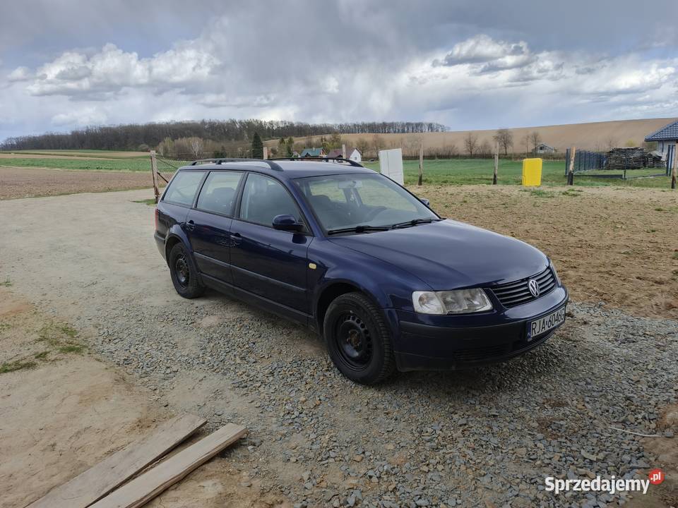 Volkswagen Passat B5 Kombi 19 TDI ekonomiczny i 4/5 Roźwienica