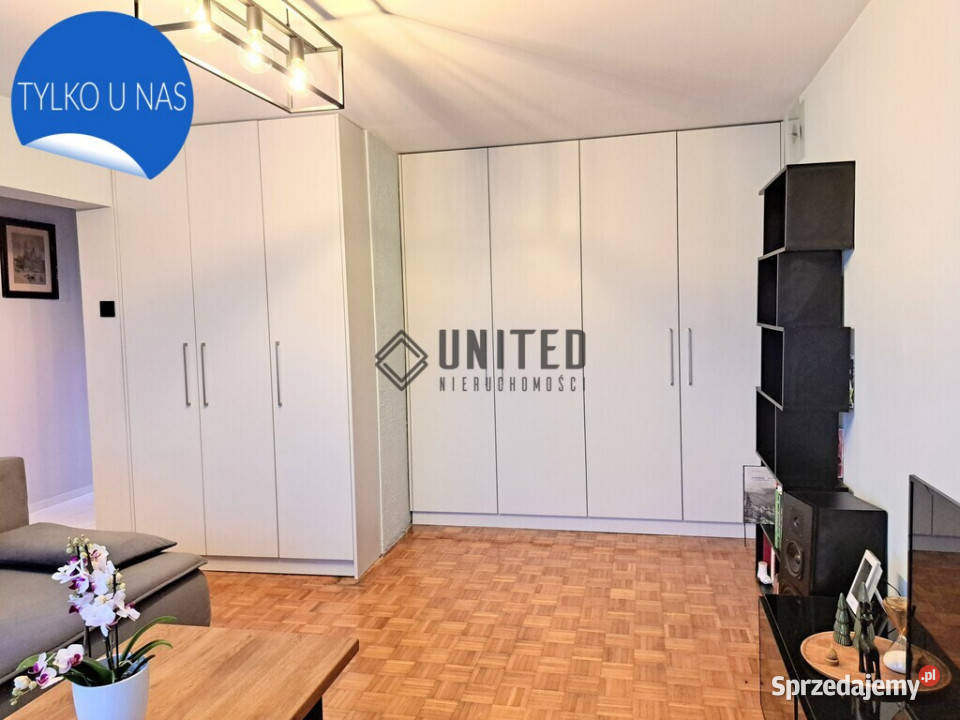 Mieszkanie SrebrnyRozkładInwestycjaLUX Rok budowy 1970 Wrocław