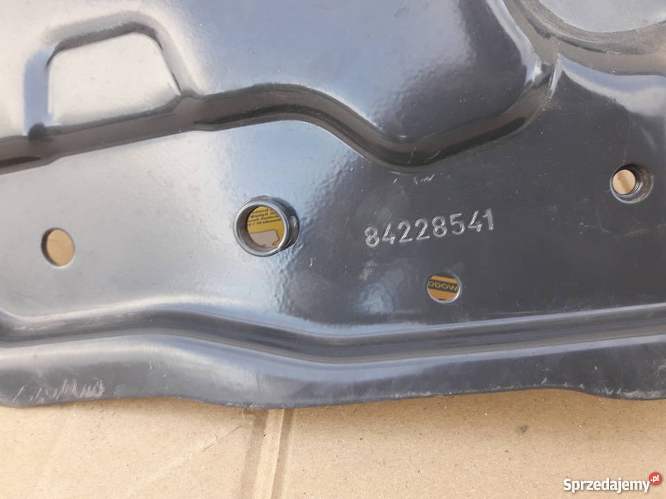 VOLVO FH4 WSPORNIK LAMPY LEWEJ 84228541 części blacharskie Karoseria Bieleń