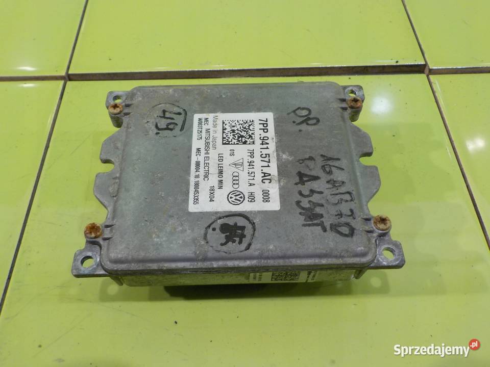 VW PASSAT B8 19r 15 modul przetwornica swiatel Suków