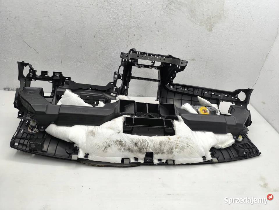 KONSOLA DESKA KONSOLA SUBARU FORESTER IV SJ osobowe wielkopolskie