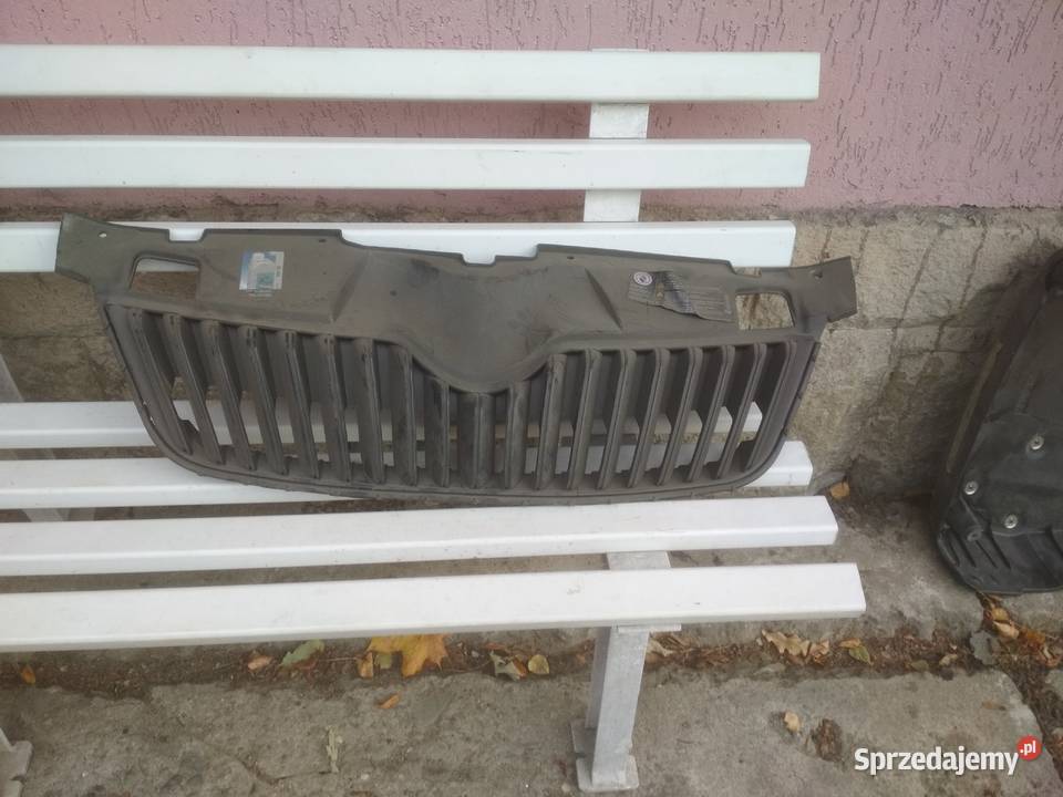 SKODA FABIA II GRILL Części samochodowe