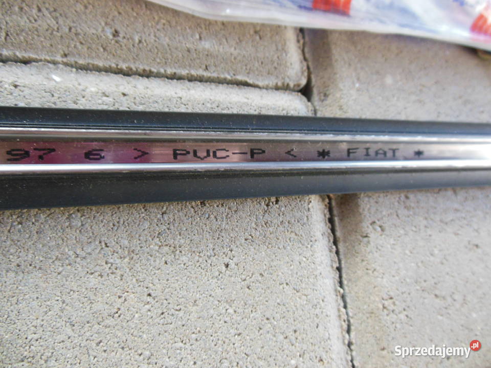 LISTWA DACHOWA LEWA FIAT UNO TURBO R89 KOD Listwy i nakładki