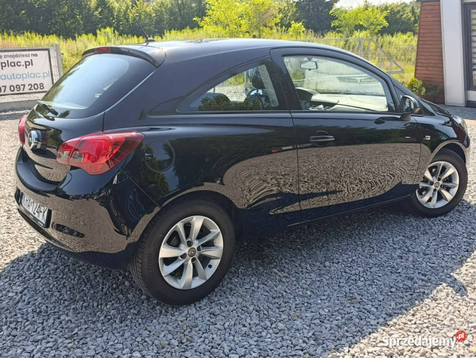 Opel Corsa 14 Serwis grzane fotele bezwypadkowa VAT marża