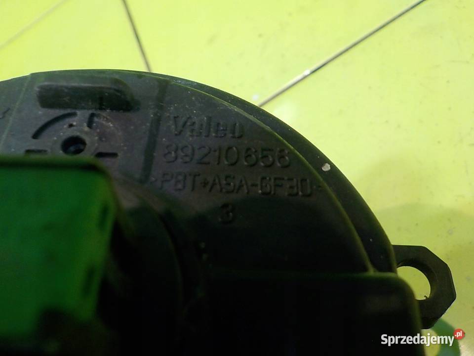 TOYOTA PRIUS III 10r 5D halogen prawy 89210656 mazowieckie Suków