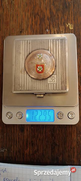 Srebrna pudernica rodowa z herbem Poraj Kraków