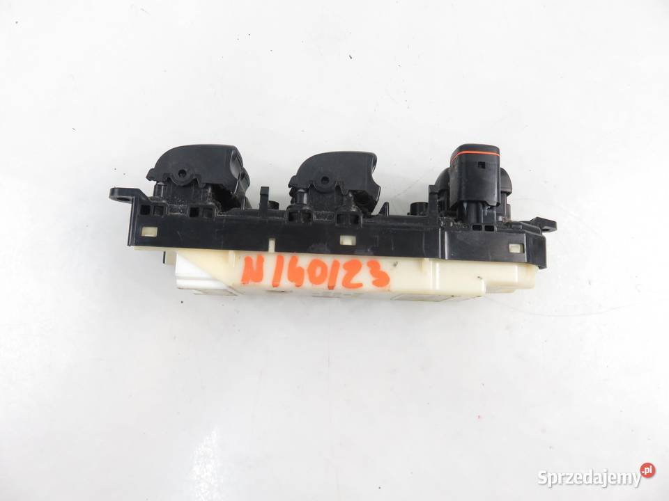 PANEL SZYB LEXUS RX II 8404048140 osobowe