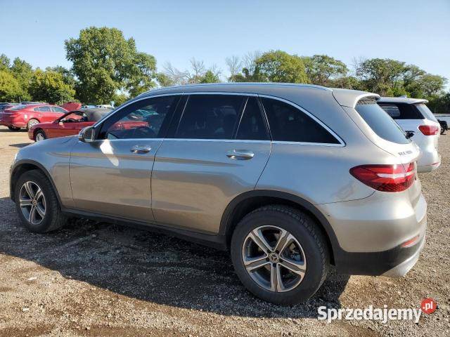 2019 MERCEDESBENZ GLC 300 4MATIC Kobyłka