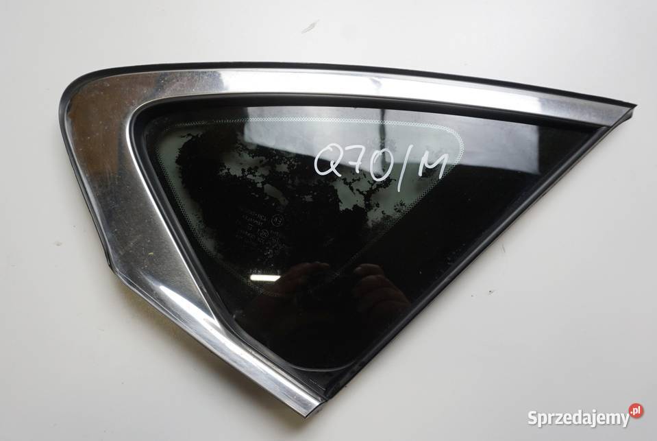 SZYBA KAROSERYJNA PRAWA TYŁ TYLNA INFINITI Q70 sprzedam