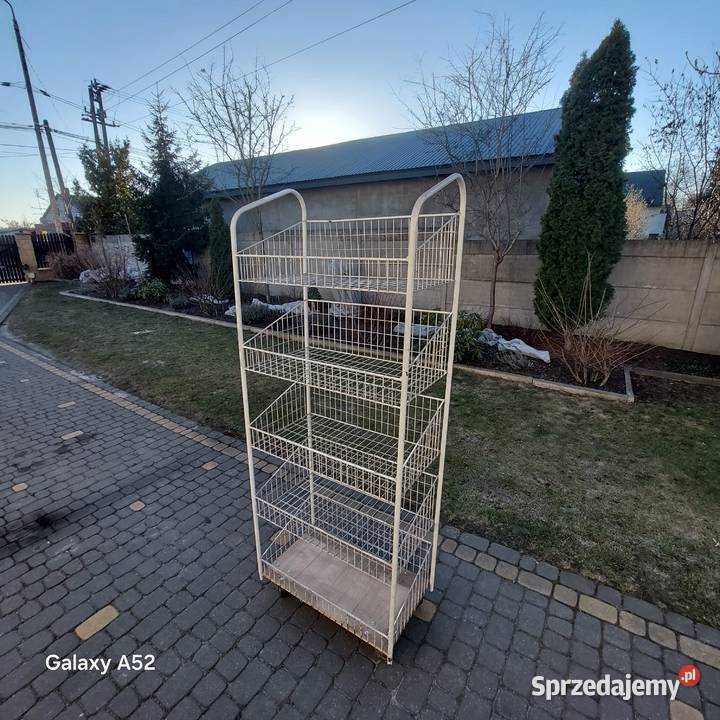 Sprzedam metalowy regał ekspozycyjny z półkami Sklep mazowieckie Góra Kalwaria sprzedam