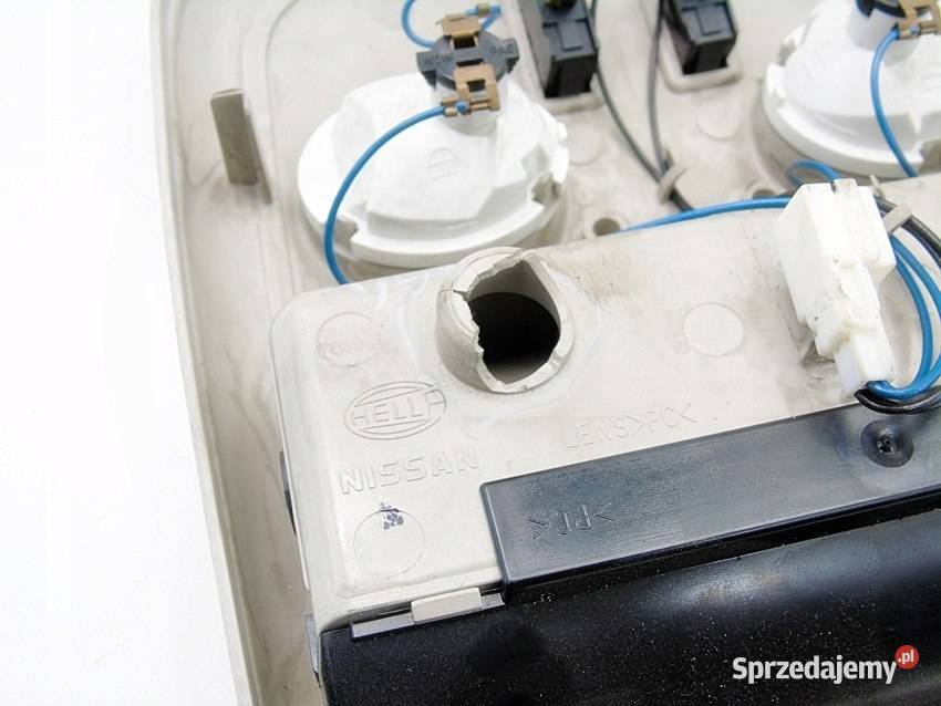 OŚWIETLENIE KABINY NISSAN ALMERA TINO 2002 22 DI