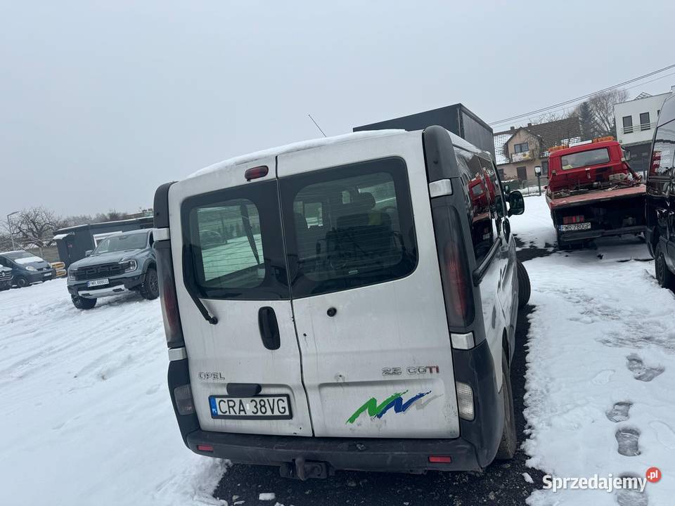 Opel Vivaro 2005 r VAN bez silnika kujawsko-pomorskie Anusin
