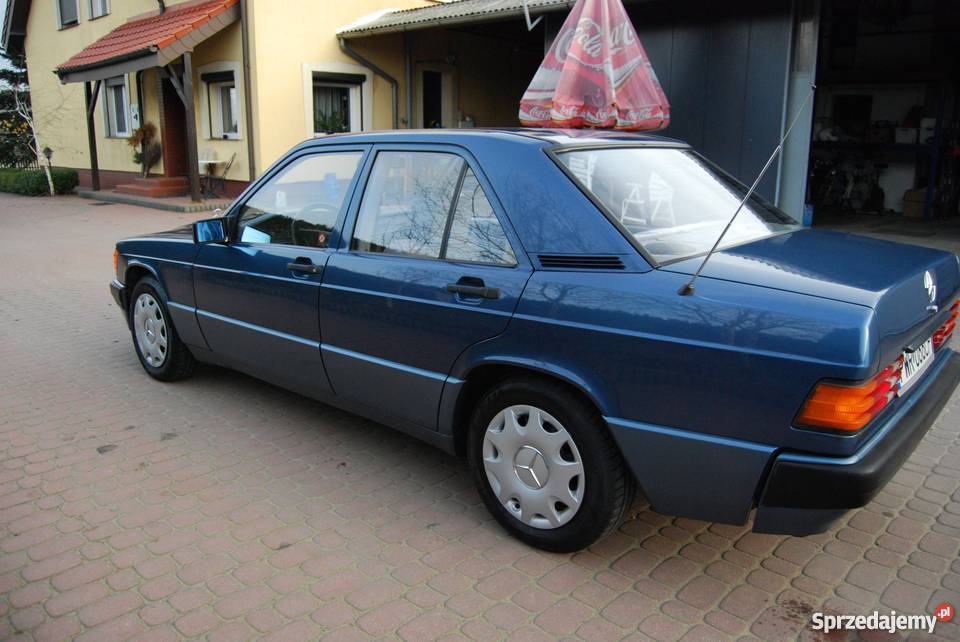 mercedes 190 w201 18 benzyna ładny stan Pyzdry