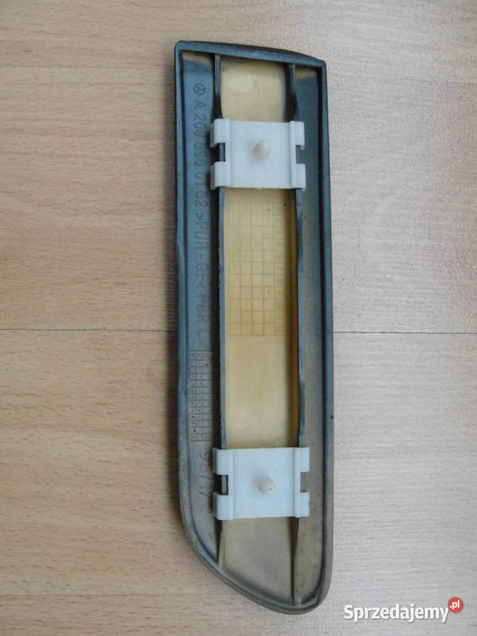 LISTWA BŁOTNIKA PRZEDNIEGO MERCEDES CLK W208 Dąbrowa