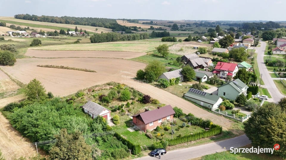 Przytulny dom wśród zieleni Zwiartów