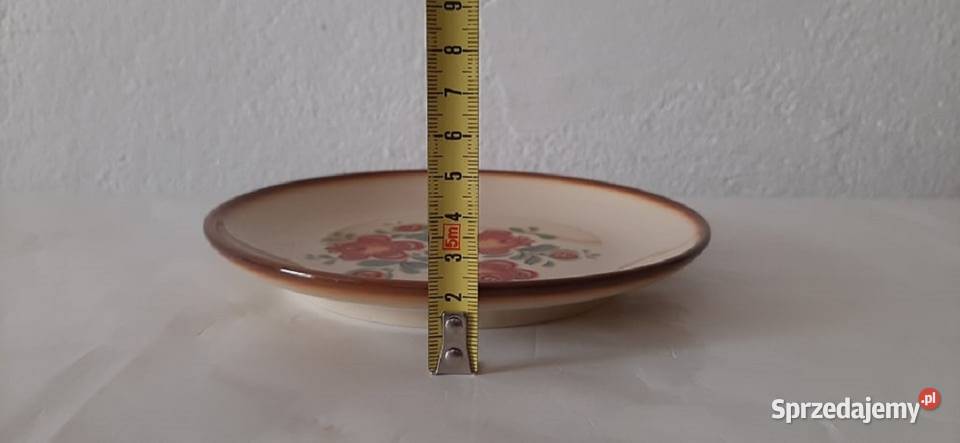 Talerze deserowe zostało 5 sztuki