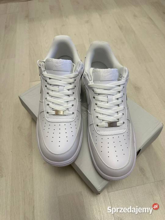 Air force białe 30cm Chodzież