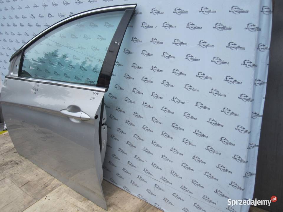 HYUNDAI i40 13r drzwi lewe przód Drzwi