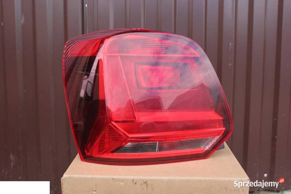 VW POLO LAMPA TYŁ 2012 LEWA Oświetlenie Kozubszczyzna
