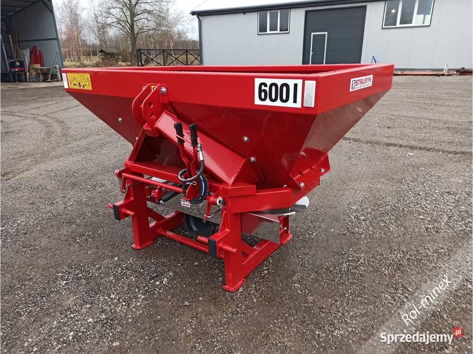 Rozsiewacz do nawozów Strumyk Tytan 12 Transport nieuszkodzony Rozsiewacze nawozów Września