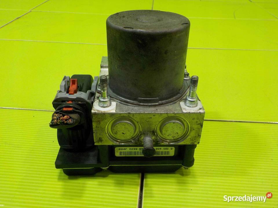 AUDI A4 B7 20 TDI 08r pompa ABS 8E061451 osobowe Suków