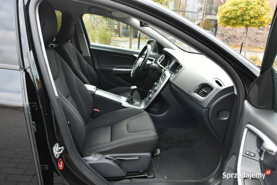 Volvo V60 20d 120 Manual 2015r LED NAVi TEMPOMAT V60 Kampinos