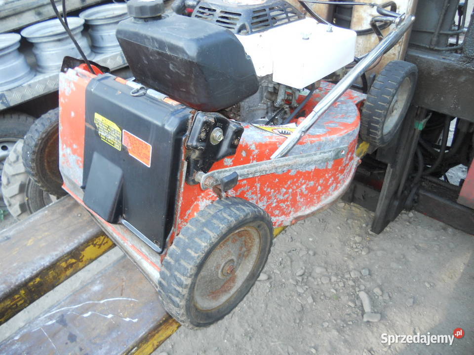 Kubota japonska kosiarka spalinowa Pilzno