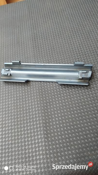 Mercedes 190 W201 zaślepka zderzaka 2018800505 osobowe