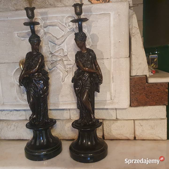 Dwie duże figuralne podstawy do lamp naftowych