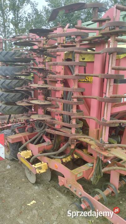 Agregat uprawowo siewny Vaderstad 6m uszkodzony Wąwelno