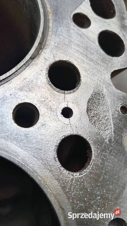 Głowica z zaworami Perkins 4 nieużywana Łódź sprzedam