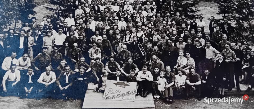 Zdjęcie Polaków z obozu więźniów i pracown Koźminek