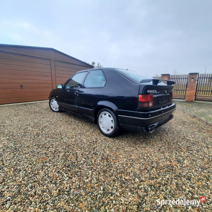 Renault 19 18 16V Rok produkcji 1990 Stalowa Wola sprzedam