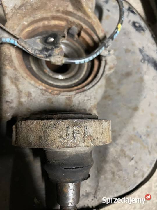 Honda Frv 2006 zwrotnica lewy przód osobowe Kozubszczyzna