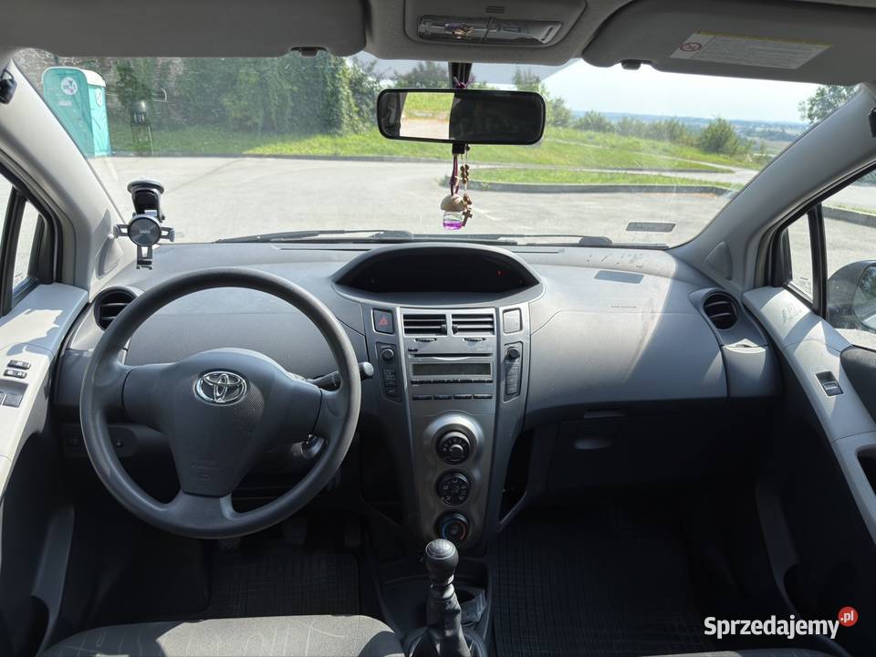 Toyota Yaris II 13 Polski Salon Benzyna 6 biegów Kielce