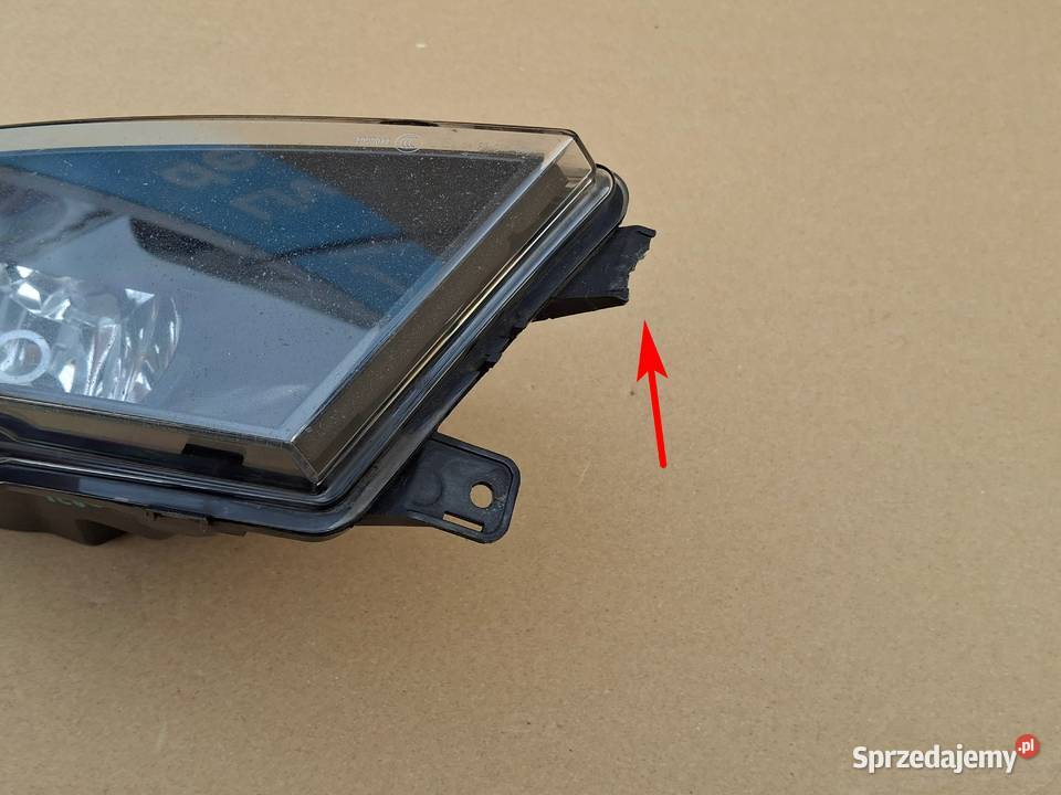 SKODA OCTAVIA 3 III LAMPA PRZECIWMGIELNA PRAWA osobowe lubuskie Bieleń