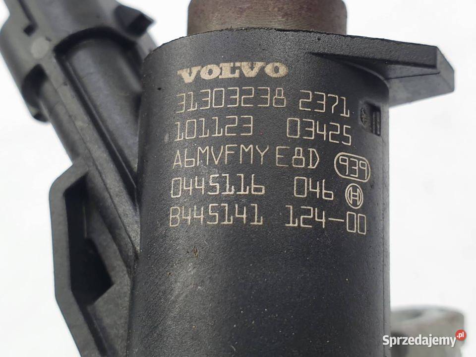 WTRYSKIWACZ VOLVO V70 31303238 osobowe Lipno
