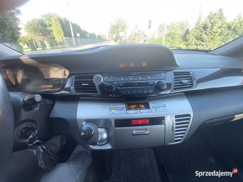 Honda FRV 20 iVTEC z LPG 6 osobowe rodzinny nieuszkodzony Oleśnica