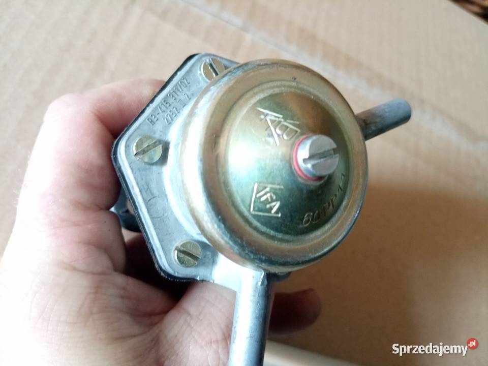 Pompa paliwa Warburg 353 syrena Stalowa Wola